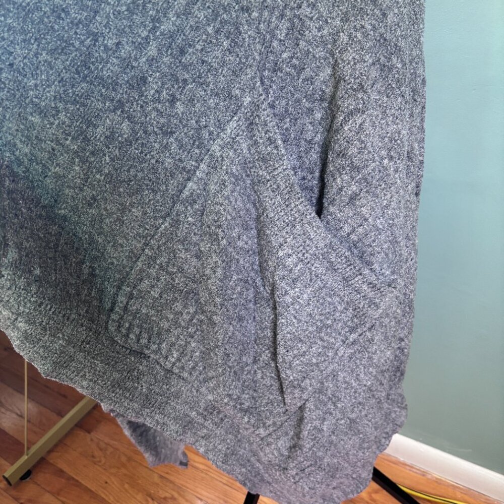 Barefoot Dreams Cozychic LITE Blanket Wrap Carbon Gray OS Plus Pockets Cardigan - Picture 4 of 7